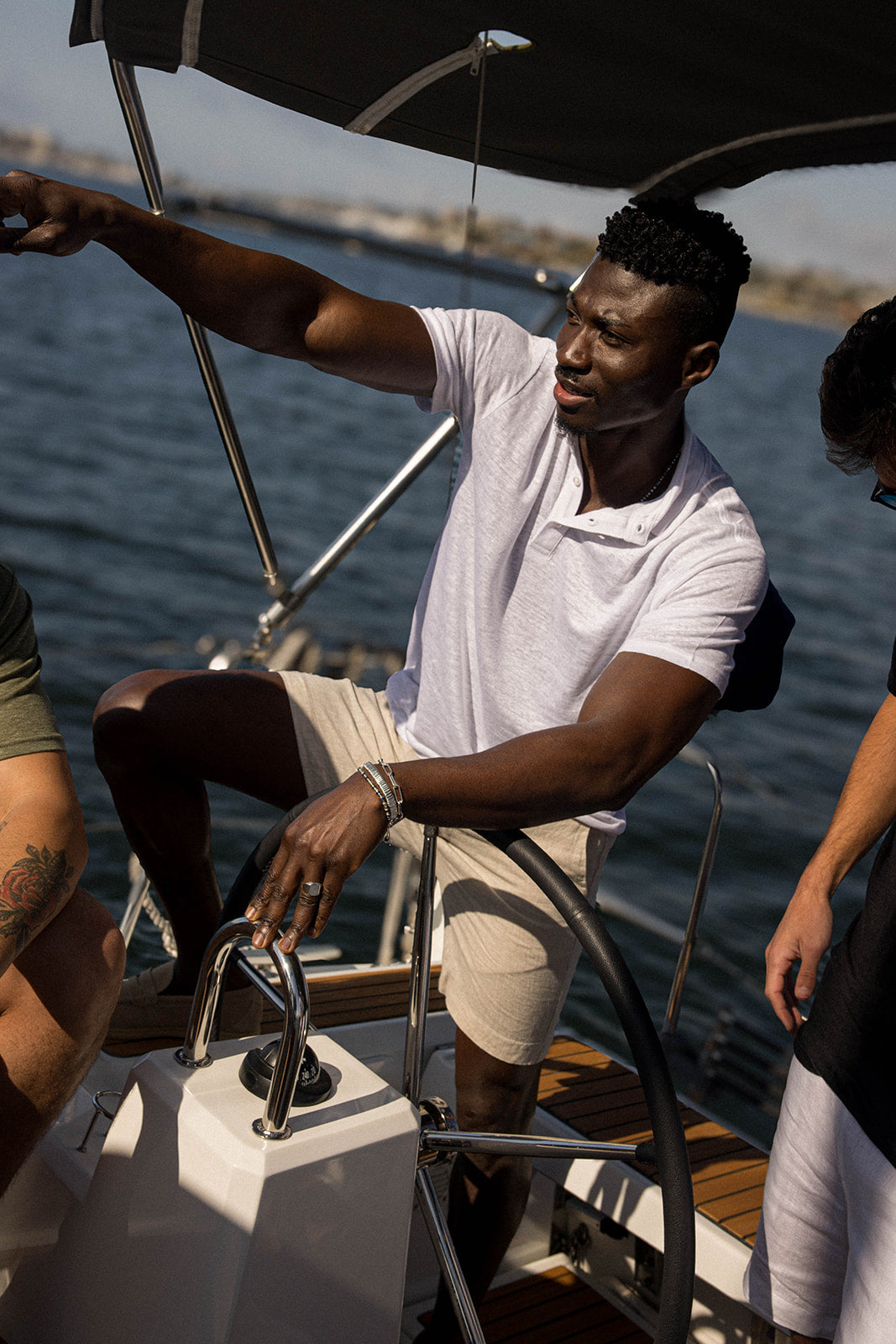 #color_optical white