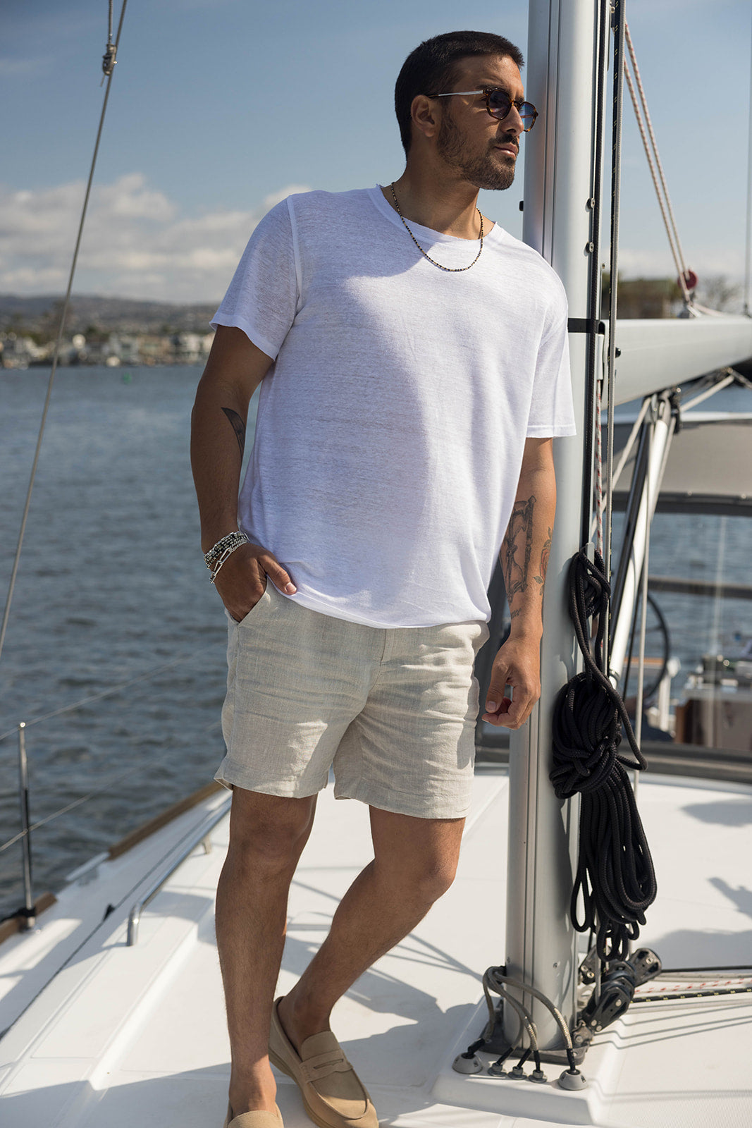 #color_optical white