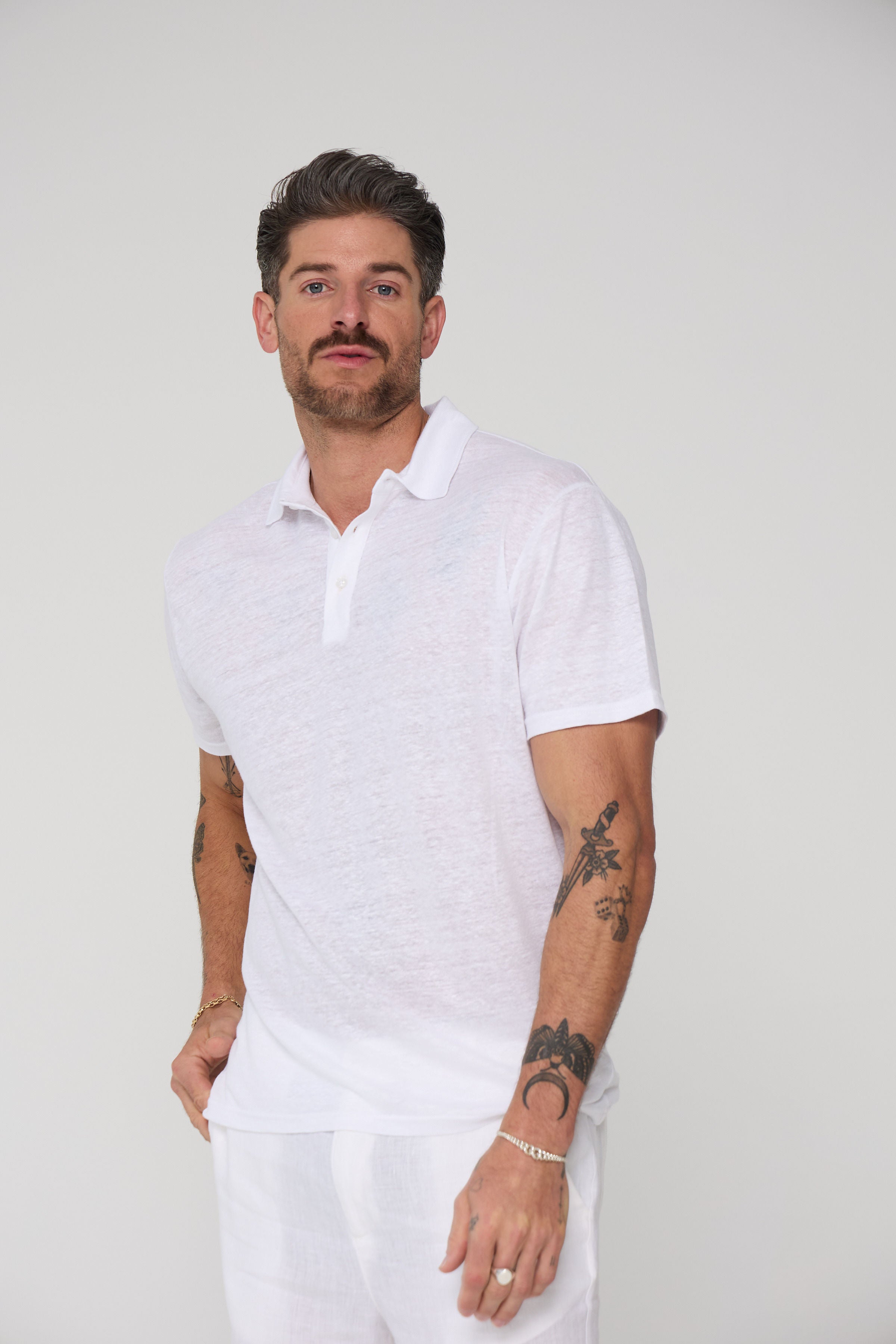 #color_optical white