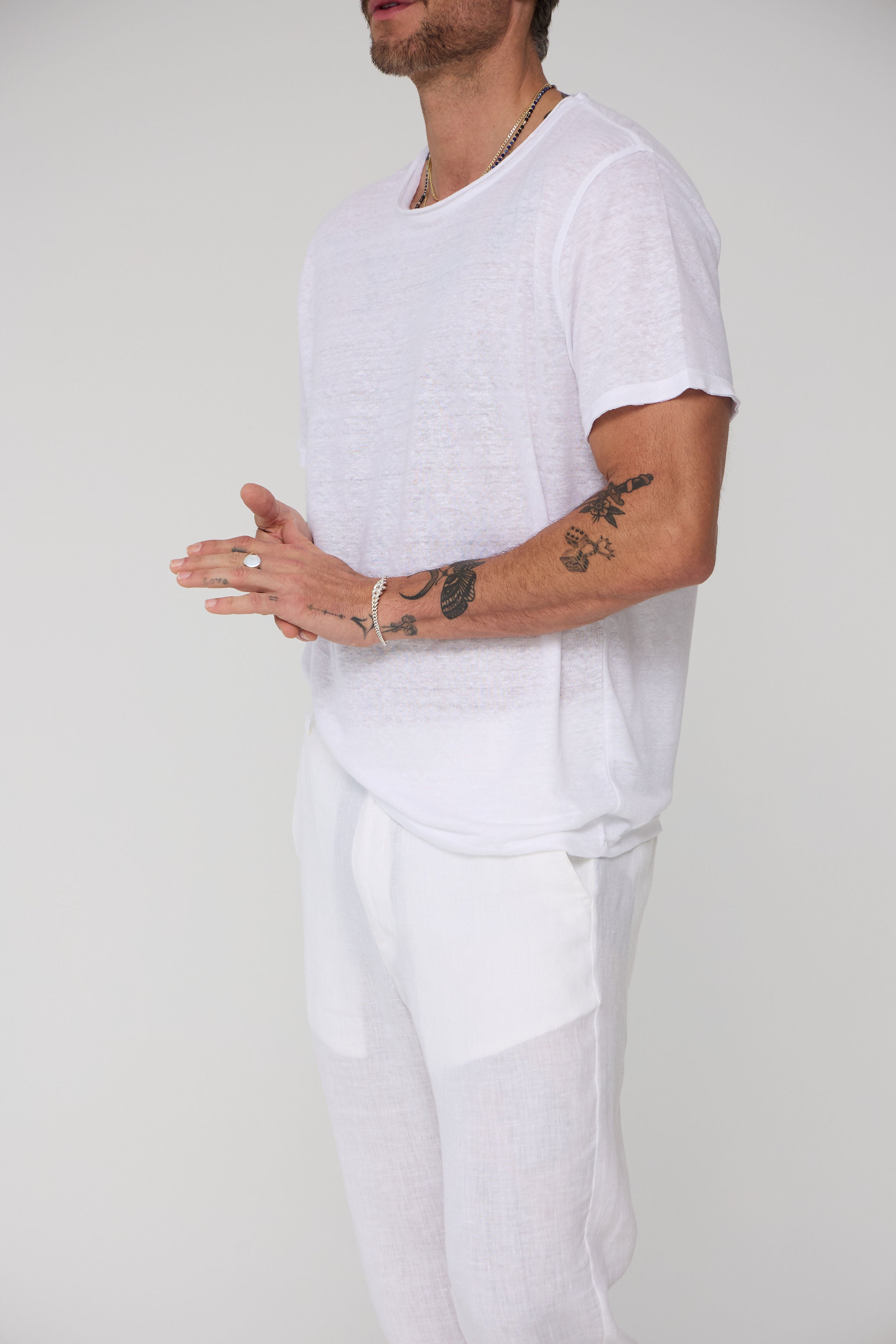 #color_optical white