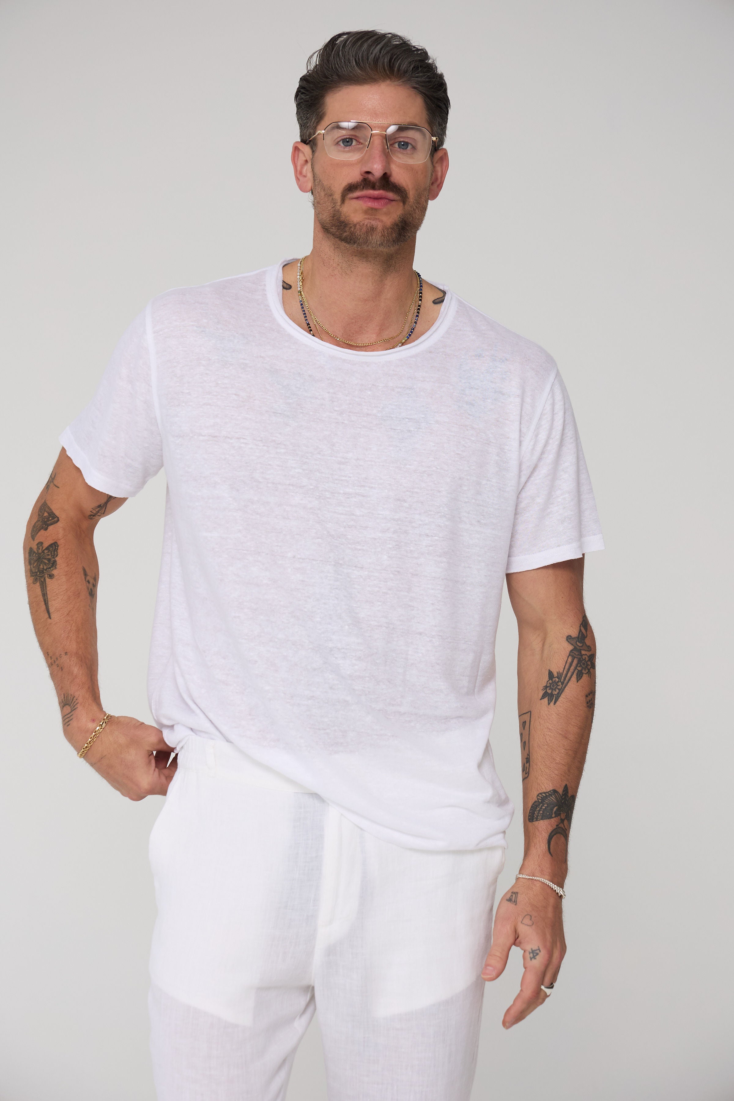 #color_optical white