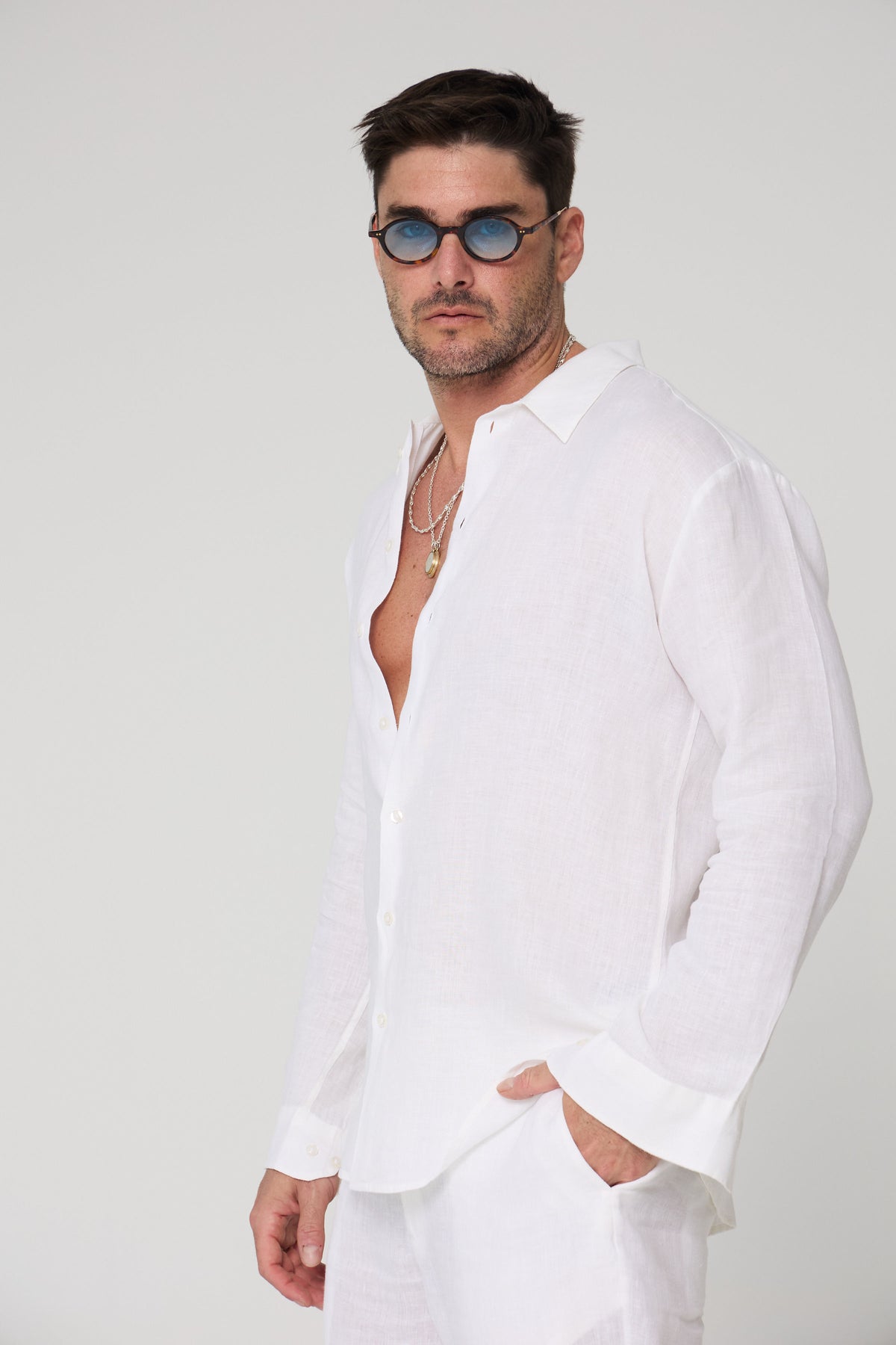 #color_optical white