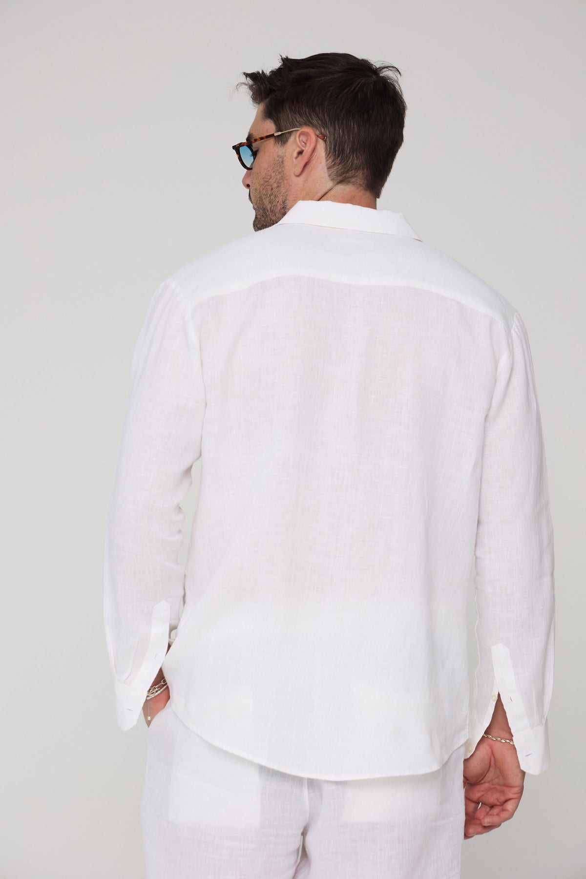 #color_optical white