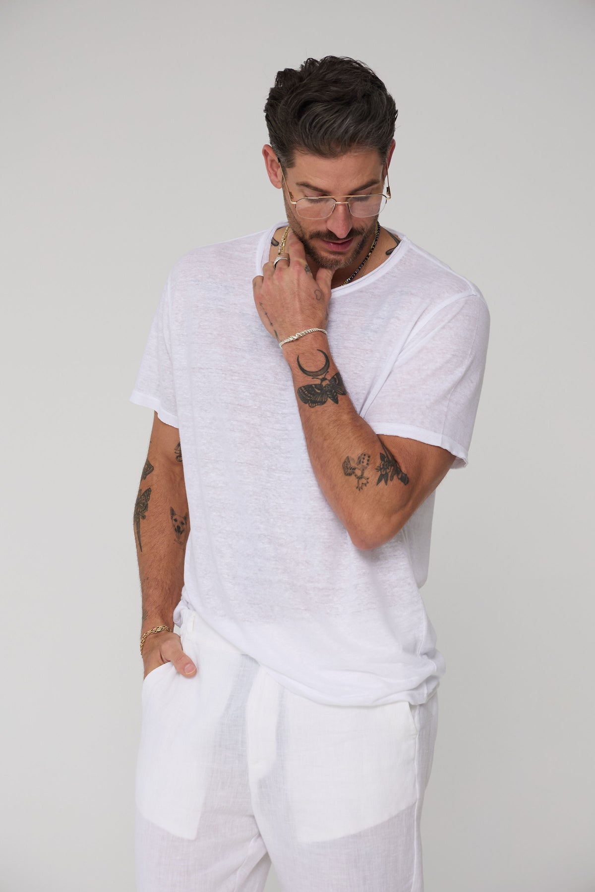 #color_optical white